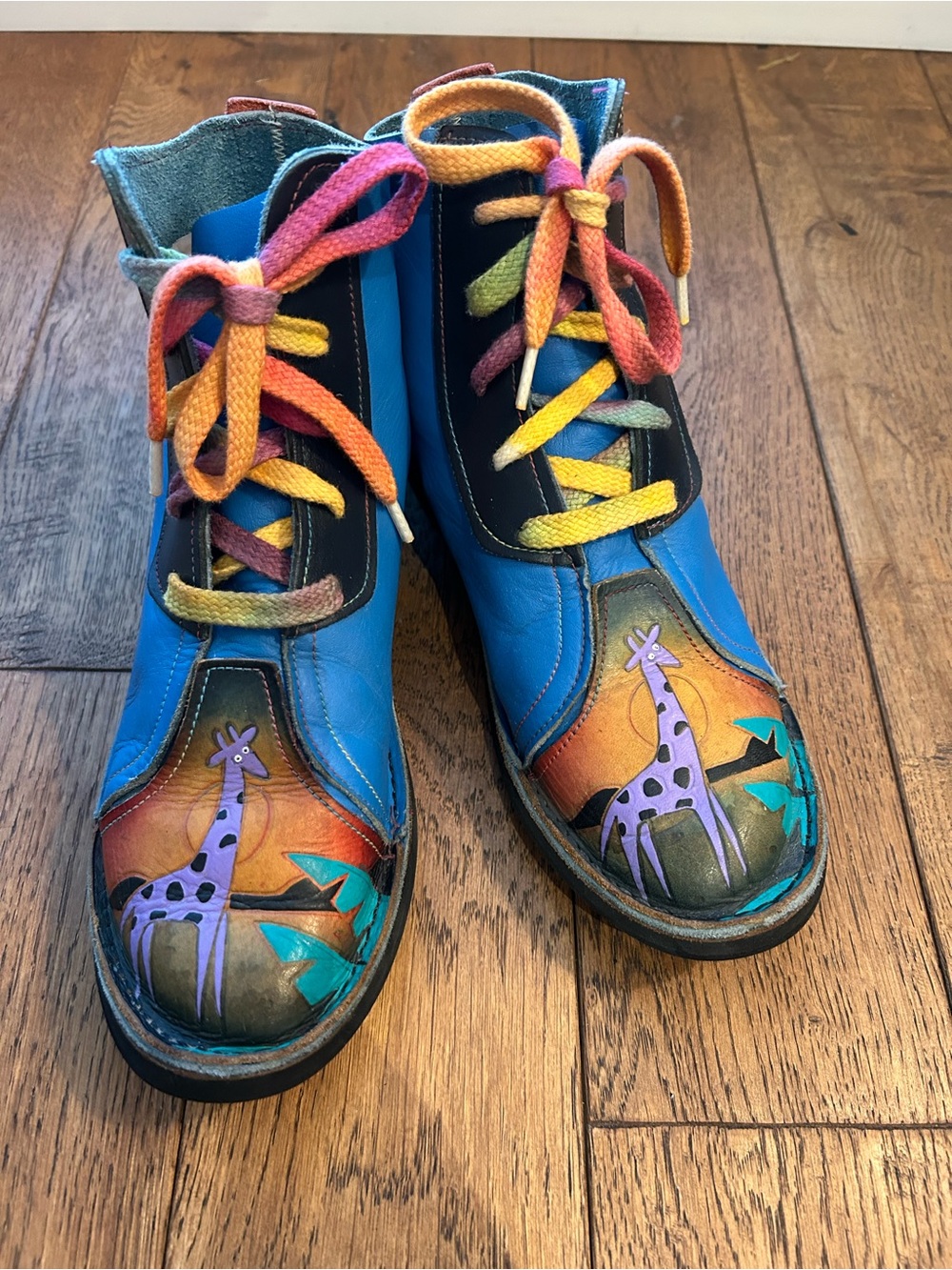 Rare Hand-Painted Giraffe Safari Leather Boots – Vibrant Boho Sunset Scene🦒🌅